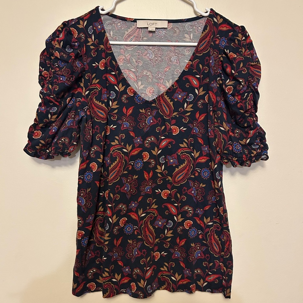 LOFT Paisley Puff Sleeve Blouse, like new great condition